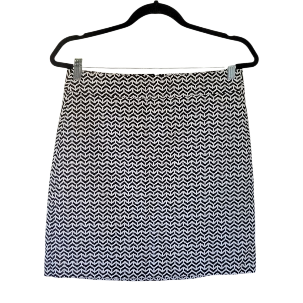 LOFT Black White Chevron‎ Mini Skirt 4 Lined Preppy Officecore Classic